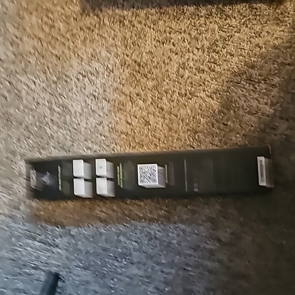 Disney Magic Band Plus NIB never connected - Picture 4 of 9